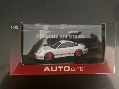 1:43 Scale Autoart 2004 Porsche 911 GT3 RS White with Red Stripe 60470 - Image 1 of 4