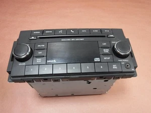 Reproductor de CD estéreo Jeep Wrangler JK 12-18 P68252825AC SOLO PIEZAS envío gratuito - Imagen 1 de 6