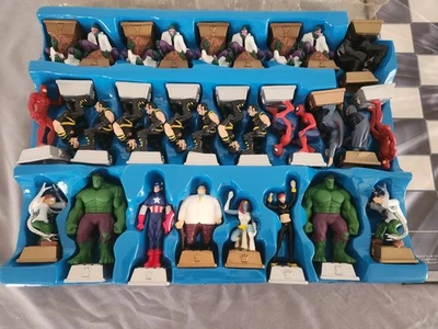 2003 X-men Hulk Marvel Heroes Themed Chess Set Complete with Figures and Board  - Image 1 of 4