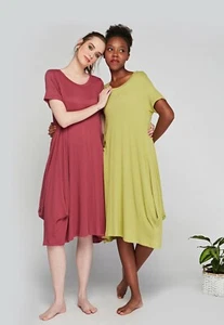 Vestido Luukaa rosa oscuro arrugado tejido Lagenlook. Comparar @ $170. - Imagen 1 de 5