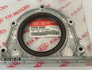 Engine oil seal For KIA KS GRAND CARNIVAL SEDONA 214404X020 - Picture 1 of 6