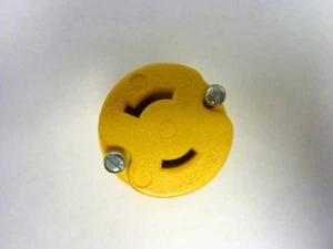 GE GLD0113 ( Yellow ) Locking Connector 2 Pole 3 Wire Gator Grip 15A 125V - Picture 1 of 1