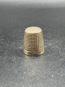 Antique Charles Horner "Dorcas" Thimble – Size 5, Vintage Sewing Collectible - Picture 1 of 6