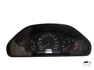 Velocímetro cuadro de instrumentos velocímetro mercedes w202 modelo t s202 a2024403411 - Imagen 1 de 10