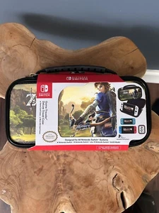 BOTW Link Official Nintendo Game Traveler Deluxe Travel Case für Nintendo Switch - Bild 1 von 5