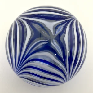 Pulled Feather Blue White Art Glass Paperweight SIGNED MMA Metro Museum of Art - Picture 1 of 9