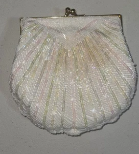 Pochette da sera vintage iridescente con con conchiglia di artiglio e perline - catena rotta - Foto 1 di 10