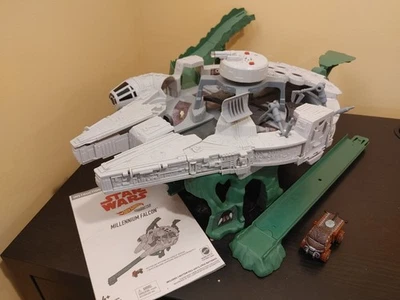 Hot Wheels Star Wars Millenium Falcon Track Set With Chewbacca Car. Complete - Image 1 of 3