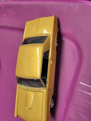 1965 Pontiac GTO, Yellow 1:18 Diecast Car By Welly (Q) - Image 1 of 4