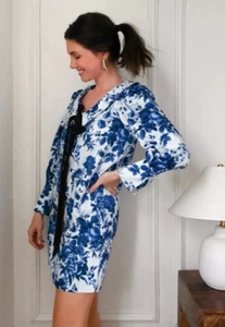 Tuckernuck Sapphire Bloom Bella Dress Size Medium Cotton Blue & White Floral - Picture 1 of 10
