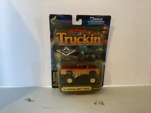 1/64 Muscle Machines Truckin 4x4 ‘02 Radical GMC Truck Orange w/ Red Top B-13 - Picture 1 of 1
