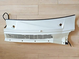 2004 - 2007 INFINITI QX56 FRONT LEFT WINDSHIELD COWL 04 05 06 07 OEM #809 - Picture 1 of 5