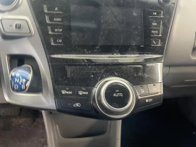 Interruptor selector de aire acondicionado usado se adapta a: Toyota Prius Prius V 2017 VIN UE 7º y 8º dígito Foto 1 de 4