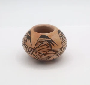 Mini Hopi Migration Pot Bonnie Nampeyo polychrome Fledermausflügel feine Linie 2" W - Bild 1 von 4