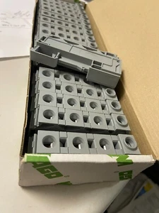 *NEW* WAGO 284 IEC 947-7-1 TERMINAL BLOCK - FACTORY BOX OF 17 - Picture 1 of 1