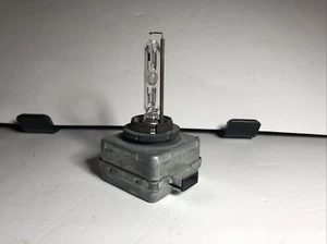 OEM D1S Xenon HID XenArc Bulb OSRAM 66043 - Picture 1 of 5