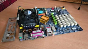 Gigabyte GA-8IPE1000-G + Intel Pentium 4 2,8GHz + 2 GB RAM - Zdjęcie 1 z 23