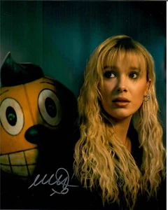 Millie Bobby Brown The Electric State UK Actress Signed 8 x 10 Photo COA TTM - Picture 1 of 3