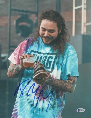 WOW L@@K POST MALONE SIGNED 11X14 PHOTO 'DRINKING BEER' AUTHENTIC AUTO BECKETT Cover