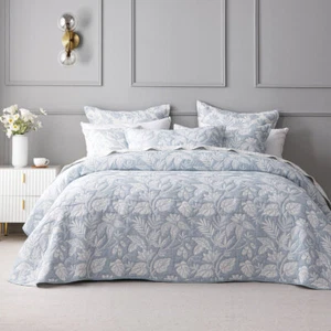 Juego de colcha botánica o accesorios Bianca Laurieton azul jacquard - Imagen 1 de 8