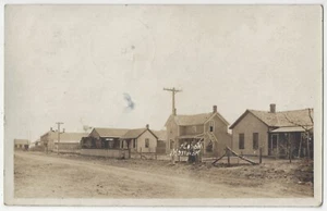 1908 Navarra, Kansas - FOTO REAL Escena de calle residencial, casas, postal antigua - Imagen 1 de 2