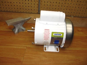 Leeson 112526.00 Washguard *USED* Washdown Electric Motor C6C17WK2P 1/3HP 1725 - Picture 1 of 15