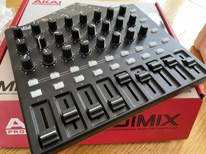 Akai Professional MIDImix - With fancy Dj Style Knobs - Picture 1 of 7