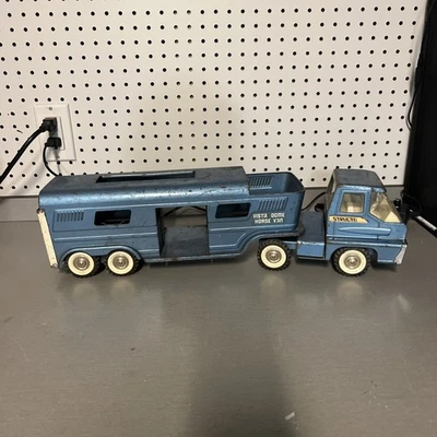 Vintage STRUCTO VISTA DOME HORSE VAN Truck Trailer CARRIER Farm Toy Aqua Color - Image 1 of 4