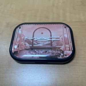 MAC Connect in Colour Eye Shadow Palette EMBEDDED IN BURGUNDY Color - Picture 1 of 3
