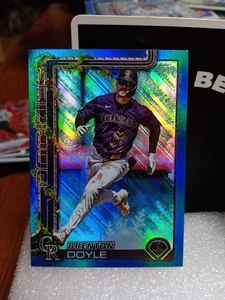 2025 Topps Holiday - Brenton Doyle #H101 Blue Refractor Glitter  - Picture 1 of 2