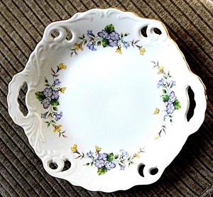 Porzellan Schale mit durchbrochenem Rand - Blumenmotiv 1970er Jahre - Bild 1 von 4
