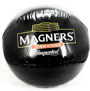 Magners Cider, Wasserball, Ball, schwarz, Wasser, Meer, Strand