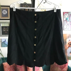 CHELSEA & THEODORE size L Short Black Stretch Faux Suede Snap Front Skirt - Picture 1 of 3