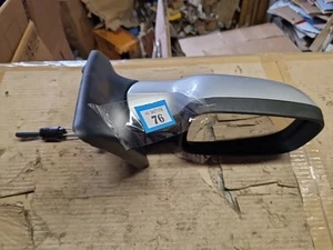 2002 - 2008 RENAULT MEGANE MK2 MANUAL WING MIRROR DRIVER SIDE O/S SILVER - Picture 1 of 5