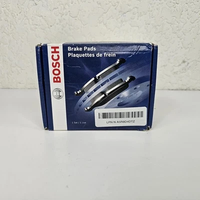 Pastillas de freno traseras de cerámica Bosch QuietCast para Buick Regal Chevrolet Malibu Foto 1 de 4