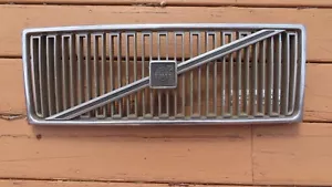 1982-1989 Volvo 740 760 Front Upper Grille Grill 1358896 84-89 740, 82-87 760 - Picture 1 of 24