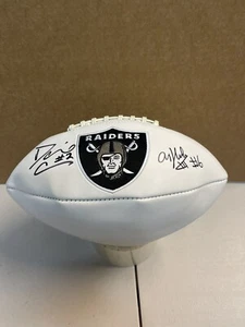 BAS DE FÚTBOL AMERICANO Las Vegas Raiders AJ Cole & Daniel Carlson doble firmado con logotipo blanco - Imagen 1 de 2