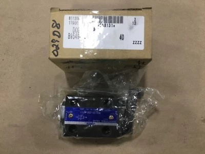 Válvula de control direccional Yukon DCG-01-2B8-R-40 #029D8 Foto 1 de 4