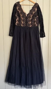 NWT City Chic Rare Beauty Maxi Dress Size M18 Navy Blue Lace Bodies Long Sleeve - Picture 1 of 7