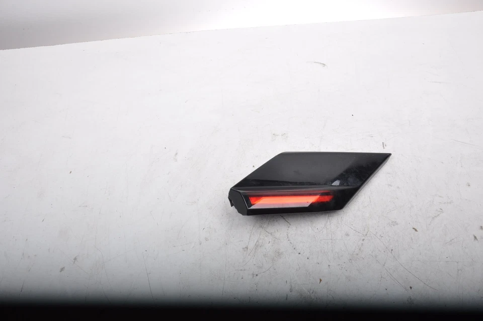 CITROEN C4 MK3   REFLECTOR REAR RIGHT LAMP REFLECTOR 9835109680 - Image 1 of 2