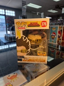 Funko Pop! Vinilo: Disfraz de héroe Shota Aizawa exclusivo #376 se envía con protector - Imagen 1 de 6