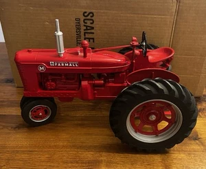 Original Scale Models 1/8 McCormick Farmall Super M Toy Tractor Case IH - Picture 1 of 21