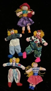 5 Miniatur Stoffpuppen Clowns Sorgenpuppen Mini Volkskunst 2-3/4" Handarbeit #1 - Bild 1 von 7
