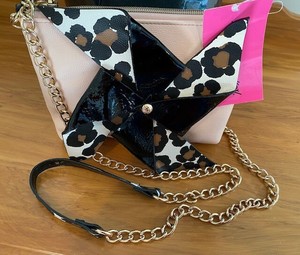 betsey johnson camera bolsa