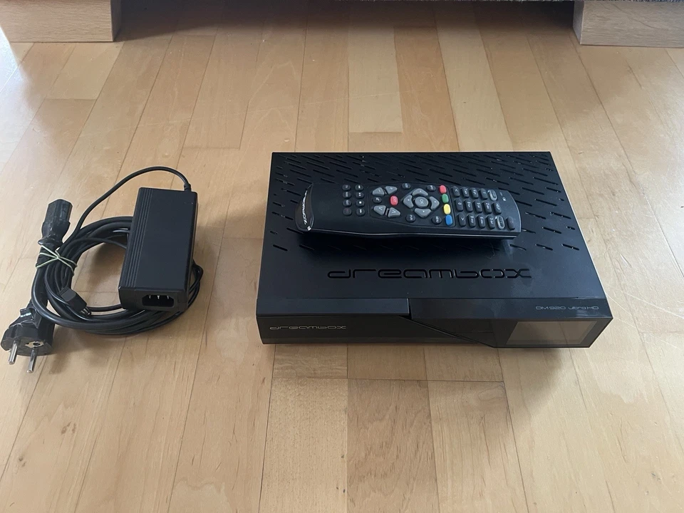 Dreambox 920 Dual DVB-C/T2 Schwarz - Bild 1 von 4