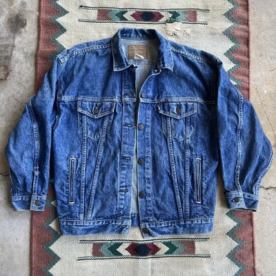 Jaqueta jeans caminhoneiro Levi’s tipo 3 aba branca tamanho médio feita nos EUA anos 90 - Imagem 1 de 4