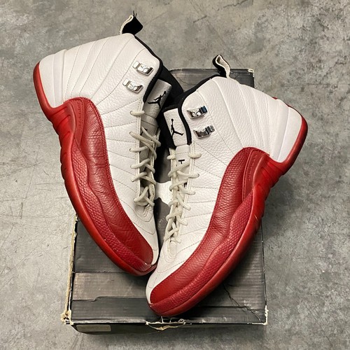 Taglia 7Y Nike Air Jordan 12 Retro Cherry Sneaker Bambini 153265 110 Spedizione Veloce!