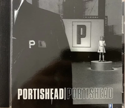 PORTISHEAD - Self Titled S/T CD 1997 Go! Beat Excellent Condition! Foto 1 de 2