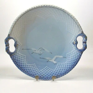 PLATO DE GALLETAS GAVIOTA BING & GRONDAHL ESCAMAS AZULES GAVIOTAS DORADAS DELFINES 10 5/8" - Imagen 1 de 11