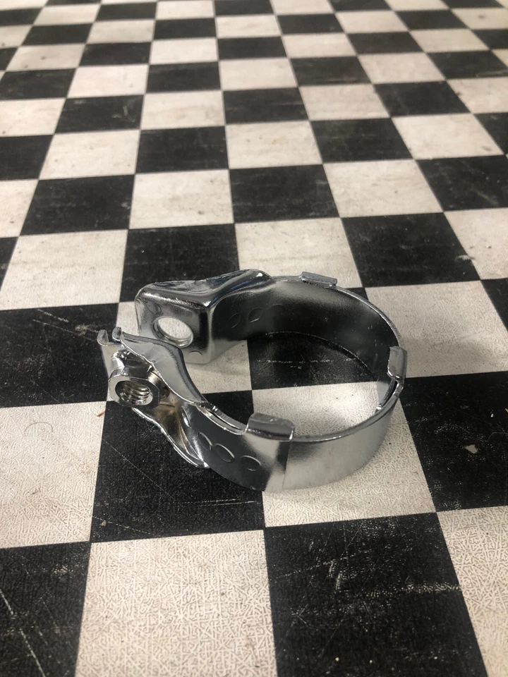 Yamaha XS1100 S XS400 1977-1981 OEM plata 3 banda silenciadora NOS abrazadera de escape Foto 1 de 4